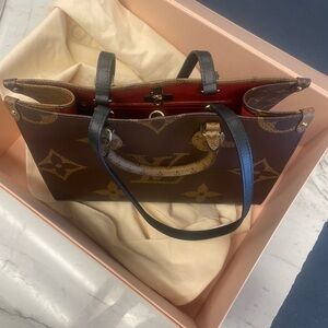 Louis Vuitton tote bag never used